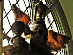 chelsea old church, london (99) winged skull on  c16 tomb of gregory fiennes, lord dacre +1594
