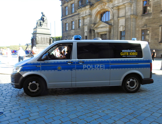 Dein Freund und Helfer in Dresden