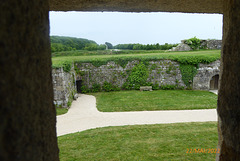 vue sur les remparts de KERJEAN vue sur les remparts de KERJEAN
