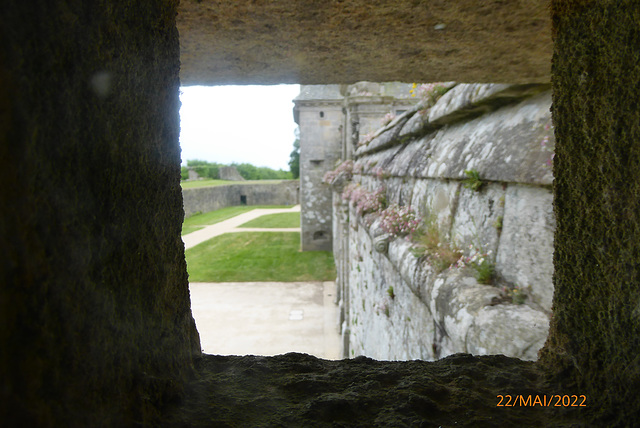 vue sur l'enceinte de KERJEAN