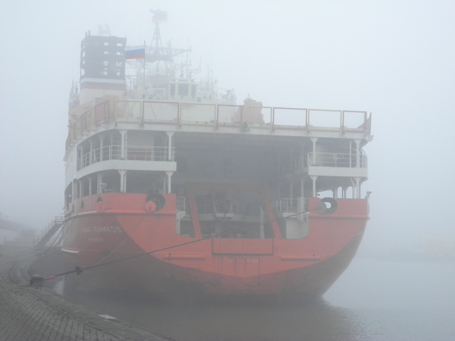 Schiff im Nebel