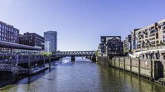 Blick von der Busanbrücke zur Magdeburgerbrücke (© Buelipix)