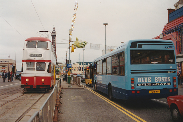 Blackpool tram 704 and Fylde Borough 3 (H3 FBT) - 3 Oct 1992 (181-31)