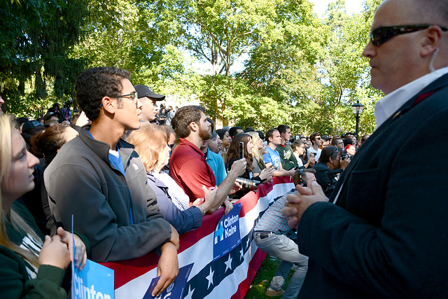 Students and Secret Service faced each other