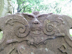 west wickham church, bromley, london (9) c18 gravestone of mary wilkinson +1742 with skull