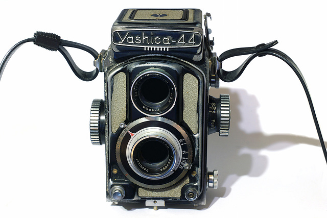 Yashica-44