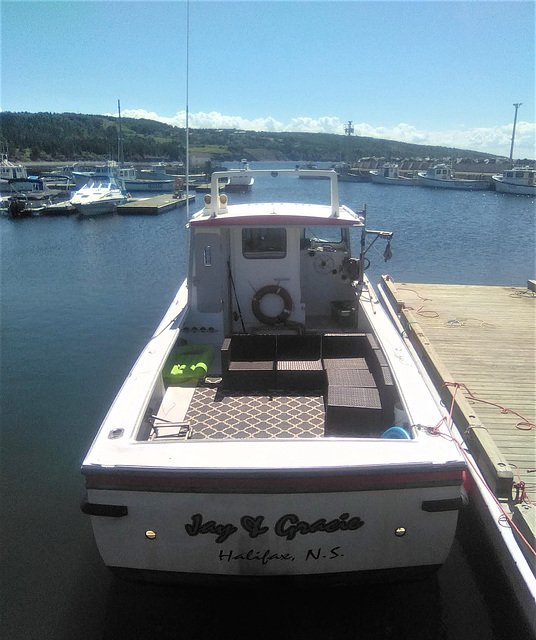 Jay & Gracie's boat (1)