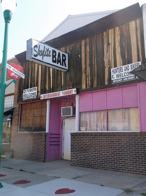 Skylite bar