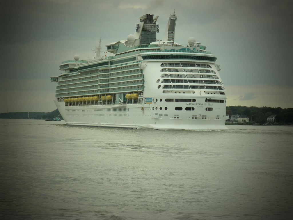 NAVIGATOR OF THE SEAS