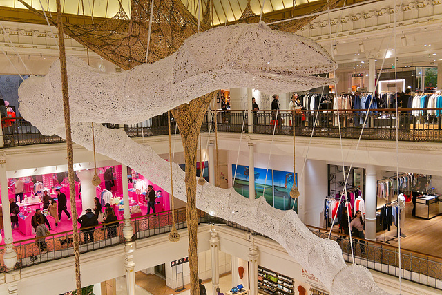 "Le La Serpent" (Ernesto Neto)