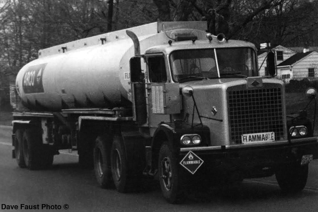 ipernity: arco diamond reo tanker ct 10'77 - by Fotoriff