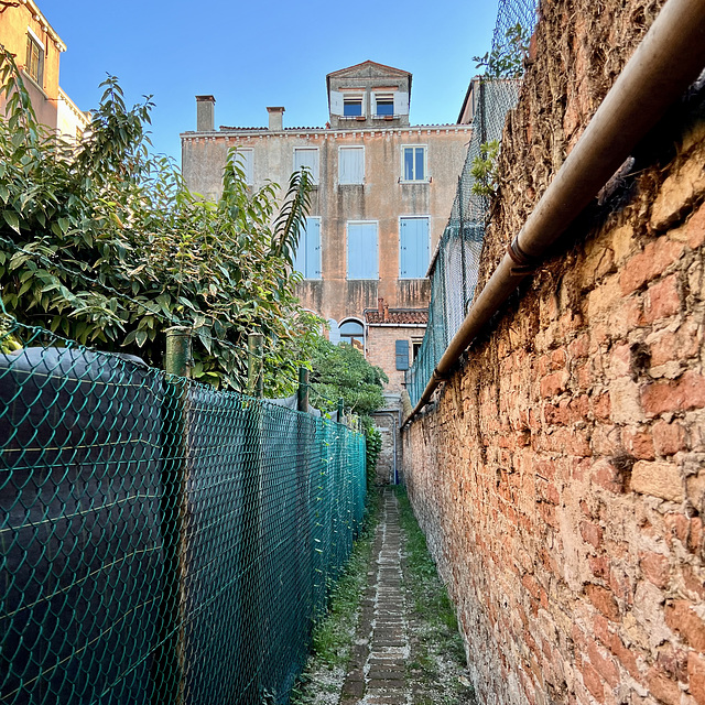 Venice 2022 – Rear entrance to my apartment