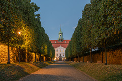 242-365, Schloss Lichtenwalde