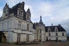 Sur la cour !