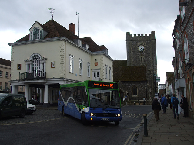 DSCF8607 Thames Travel (Go-Ahead) YJ10 MFN in Wallingford - 28 Mar 2015