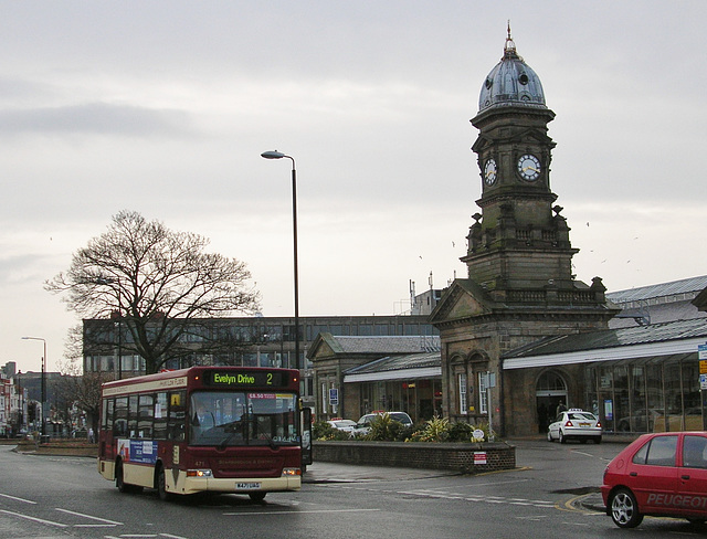 DSCN1433 East Yorkshire (Scarborough & District) 479 (W479 UAG) - 12 Apr 2008