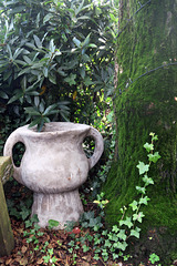 IMG 3289-001-Urn
