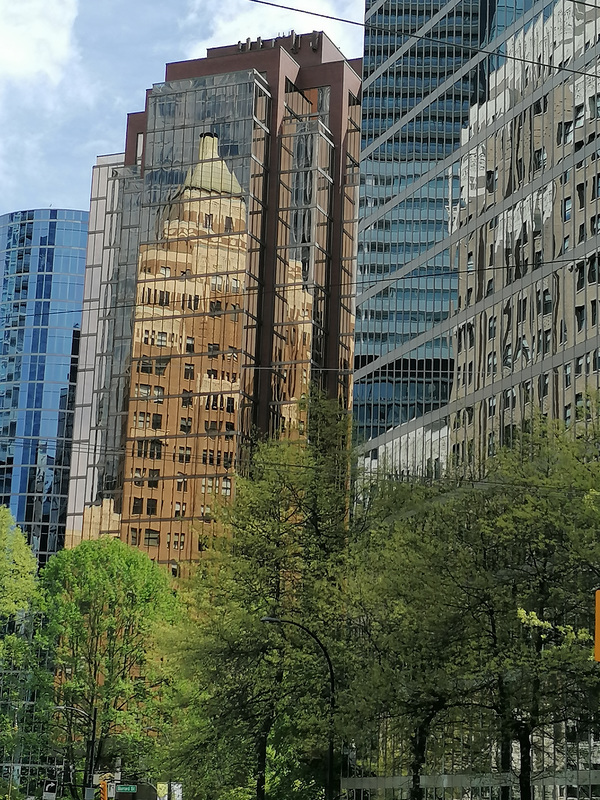 Vancouver Downtown, Spiegelungen überall