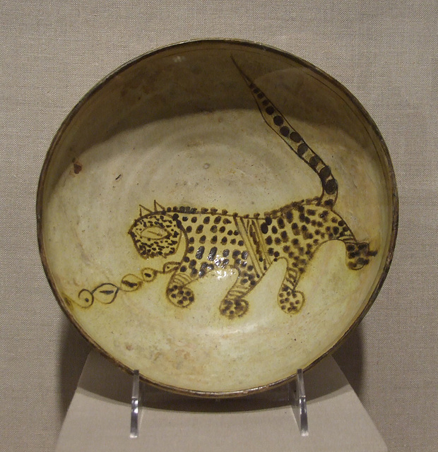 Bowl with a Cheetah in the Brooklyn Museum, May 2011