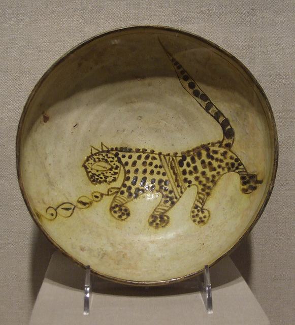 Bowl with a Cheetah in the Brooklyn Museum, May 2011