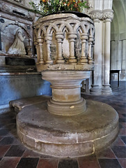 welford church, berks (4) c12 font bowl