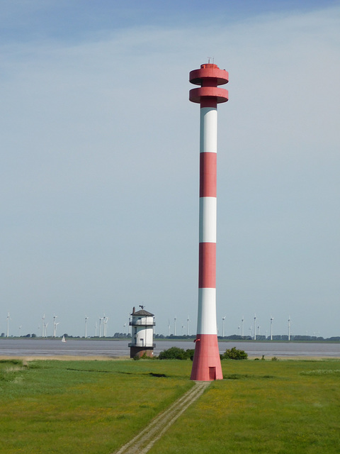 Alter und neuer Leuchtturm Balje