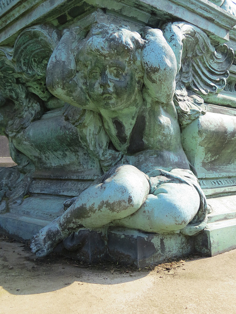 marylebone cemetery, east finchley, london