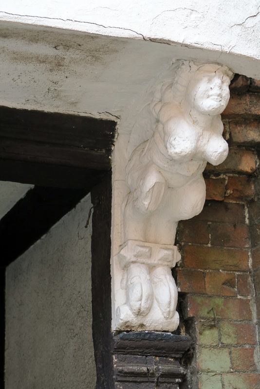 IMG 0152-001-Corbel