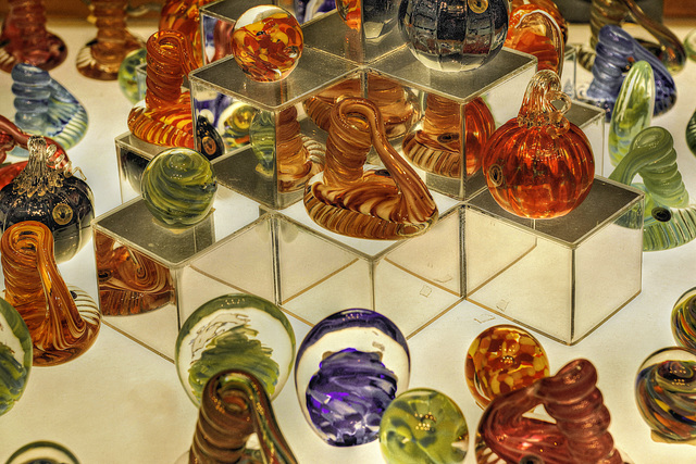Paper Weights – Corning Museum of Glass, Corning, New York
