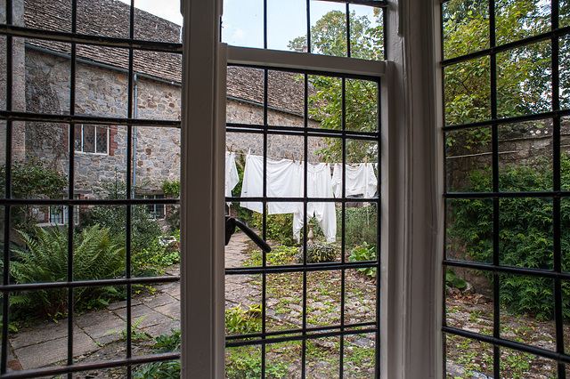 Avebury Manor Washing Line