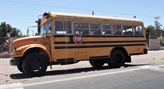 Bus scolaire et  couronnée / Autobús escolar y coronado