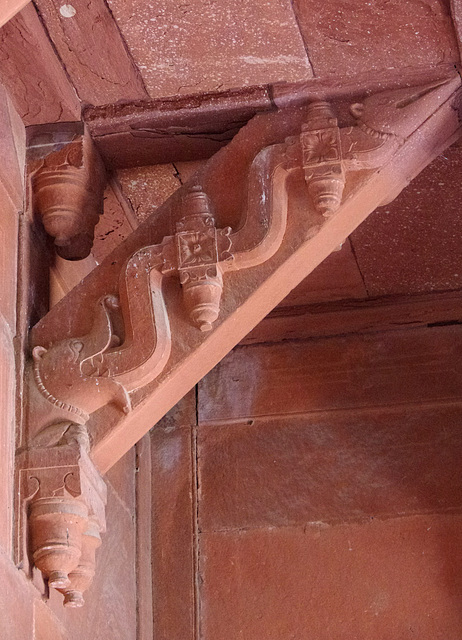 Roof brace with animal designs