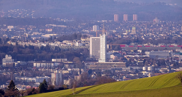 Blick über die die Stadt Bern und die Gemeinde Ostermundigen