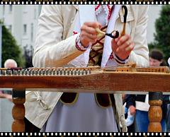 Folkore du monde: Ballet Rey de Minsk en Biélorussie (hammered dulcimer)