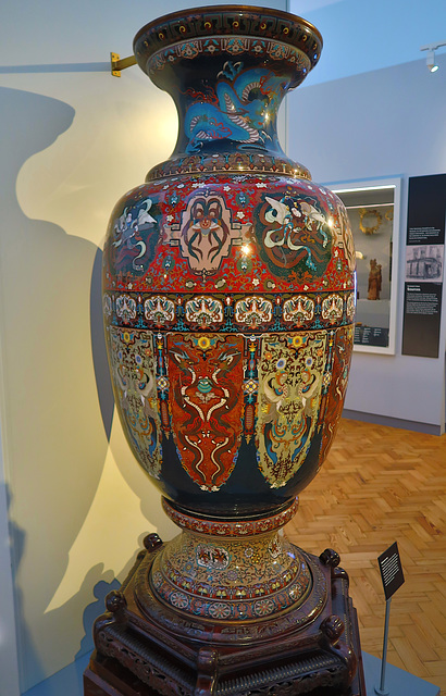 Cloisonné vase