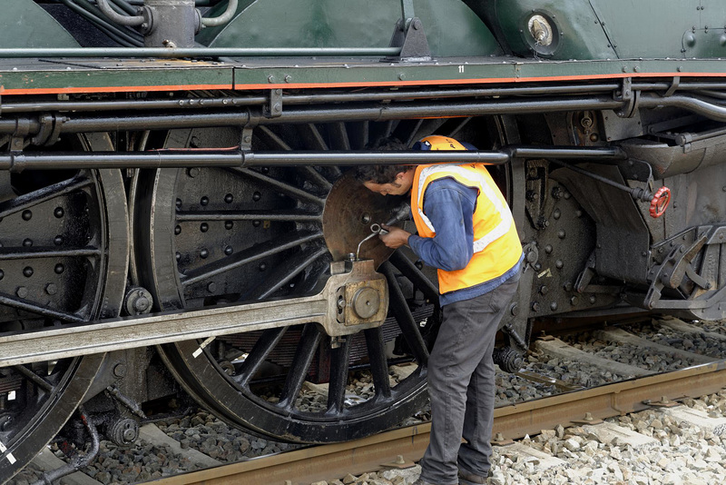 BESANCON: Passage de la 241P17 en gare Viotte 06