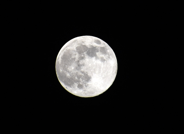 Mond am 07.04.2020