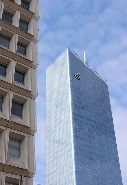 Lyon (69) 1 mars 2016. La tour Incity (Caisse d'épargne) 202m.