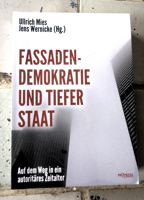 Fassadendemokratie und Tiefer Staat