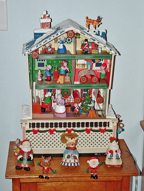 Santa's House Music Box