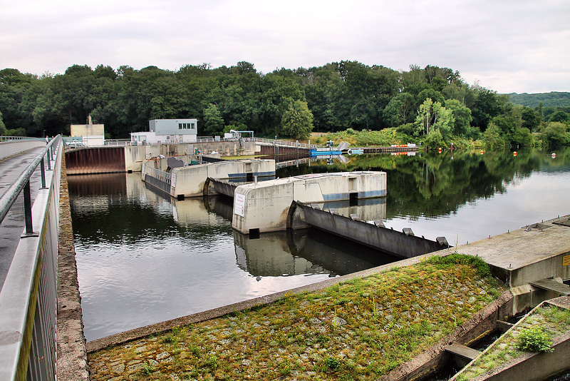 Stauwehr des Kemnader Sees (Hattingen) / 13.07.2023