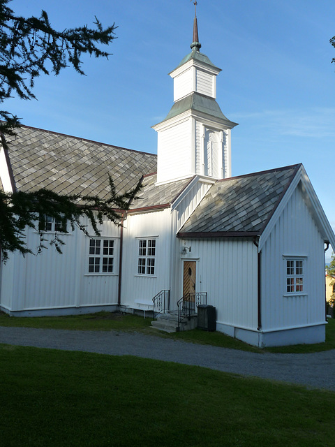 Skjervoy Church