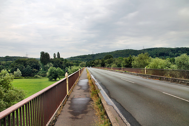 Auf der Kemnader Brücke (Bochum-Stiepel) / 13.07.2023