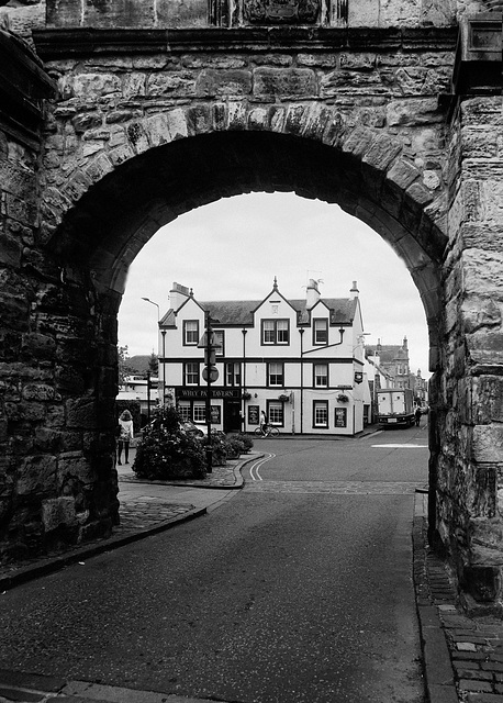 St Andrews 'The Whey Pat'  through the West Port