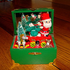 Toy chest music box 2