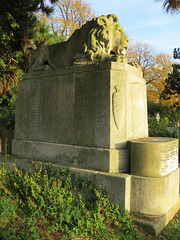 brompton cemetery ,london,lion memorial to gentleman john jackson, +1845, by e.h. baily  the tomb is missing bronzes fore and aft.