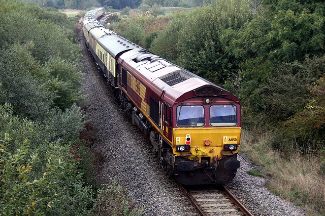 66150 on rear of 1Z50 Kings X - Scarborough via Hull Analby Curve and Bridlington at Seamer Recycle Centre Bridge 15th October 2016