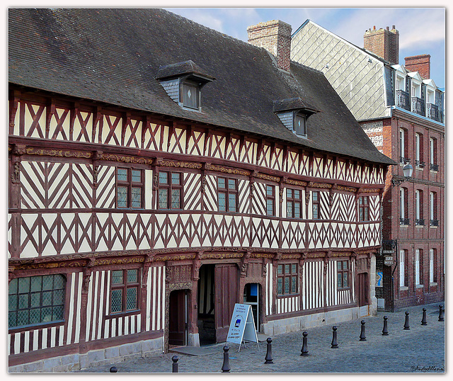 La maison à colombages de Henry IV -Saint Valerie en Cau