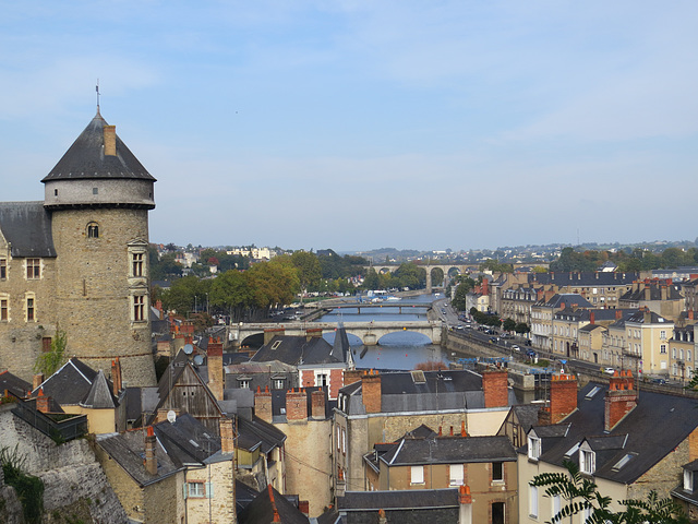 Vue sur Laval, 3.