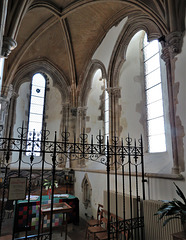 hythe church, kent, c13 chancel s. chapel (26)